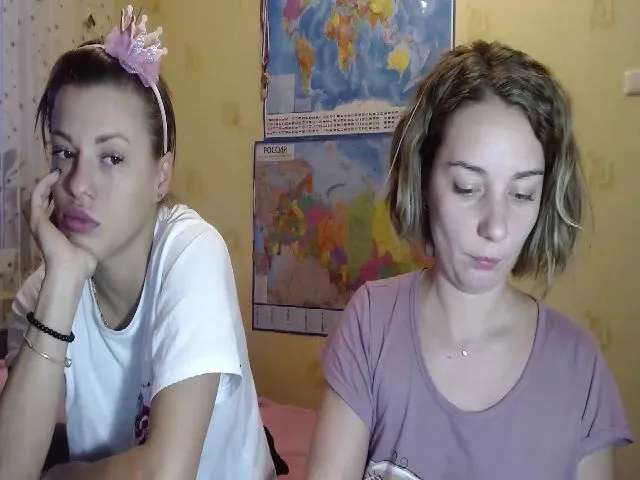 Live sex webcam photo for Emi_lywild #271978540