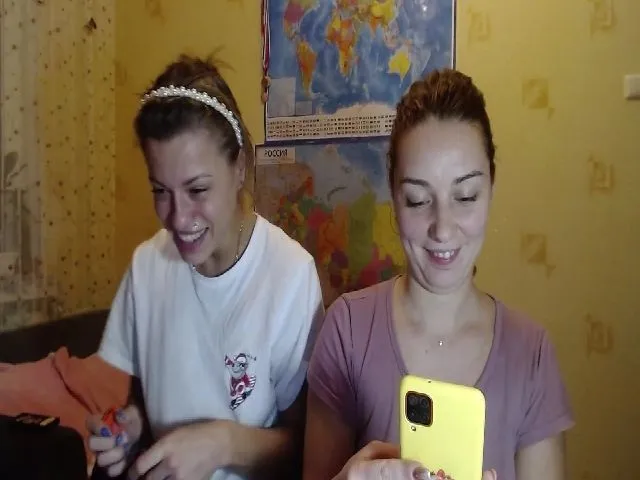 Live sex webcam photo for Emi_lywild #271980025