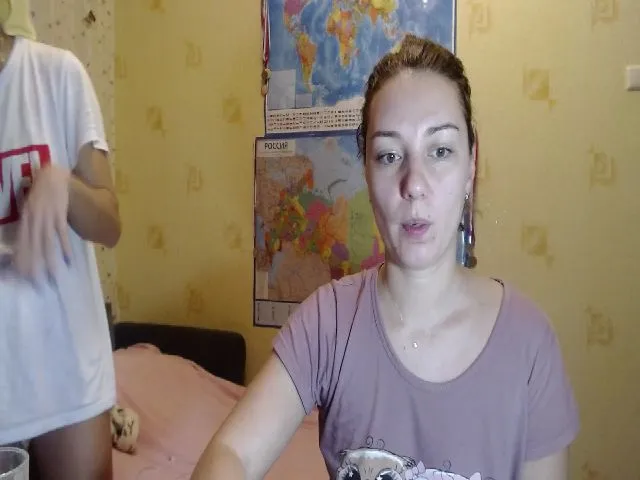 Live sex webcam photo for Emi_lywild #271988685