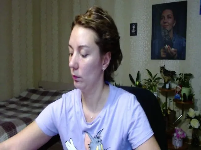 Live sex webcam photo for Emi_lywild #272038858