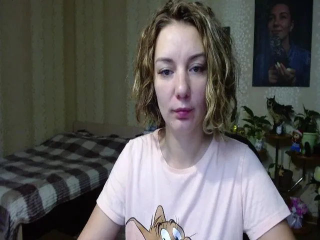 Live sex webcam photo for Emi_lywild #272236221