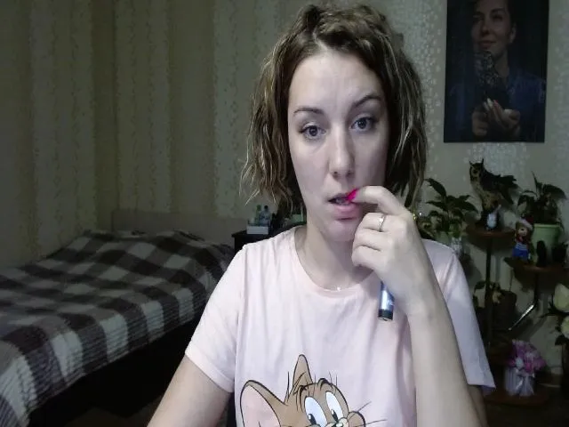Live sex webcam photo for Emi_lywild #272242380