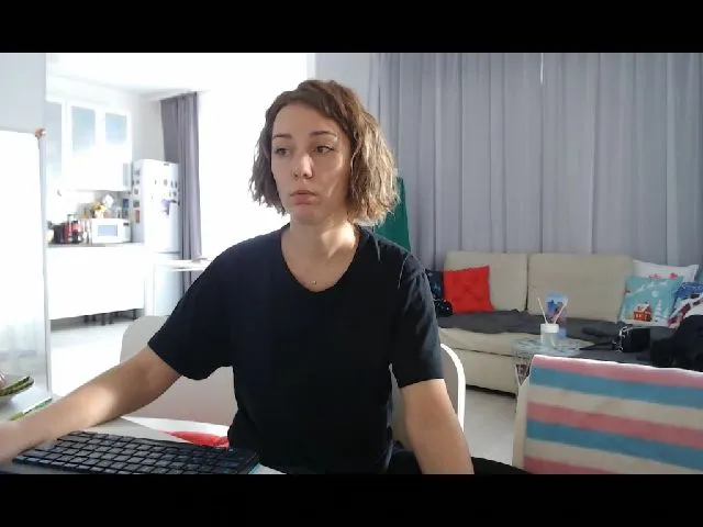 Live sex webcam photo for Emi_lywild #272384494