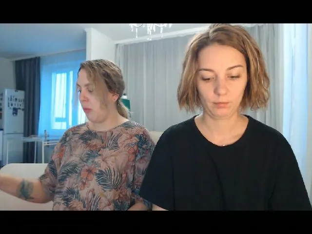 Live sex webcam photo for Emi_lywild #272395409