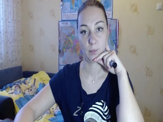 Live sex webcam photo for Emi_lywild #272592974