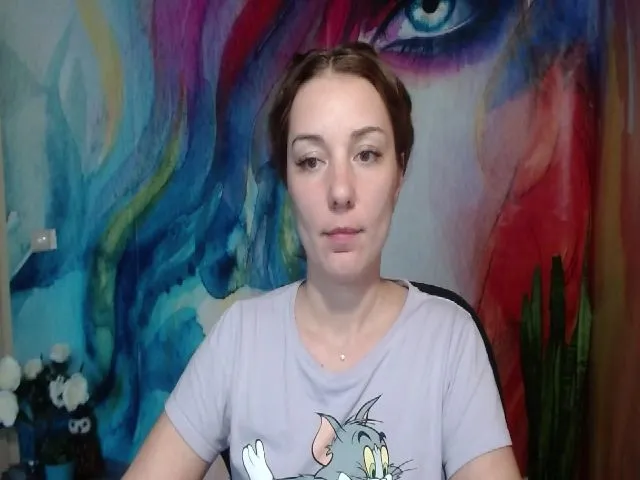 Live sex webcam photo for Emi_lywild #272908017
