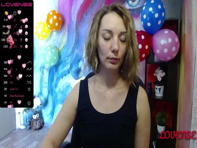 Live sex webcam photo for Emi_lywild #273051432