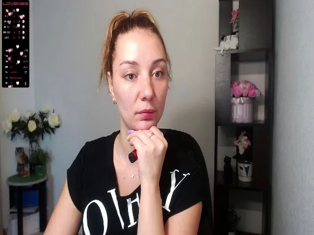 Live sex webcam photo for Emi_lywild #273290452