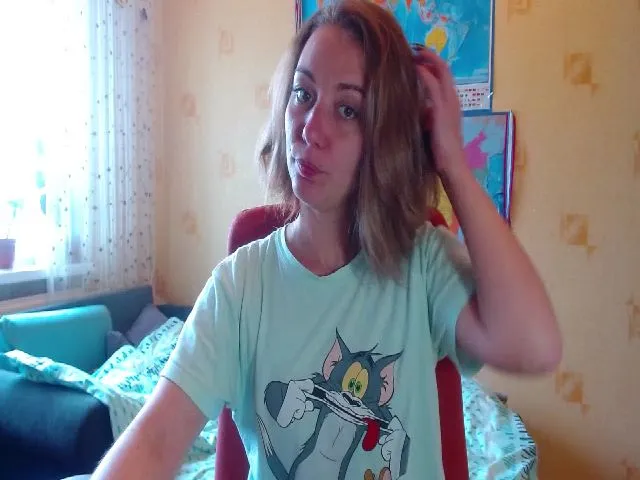 Live sex webcam photo for Emi_lywild #273663453