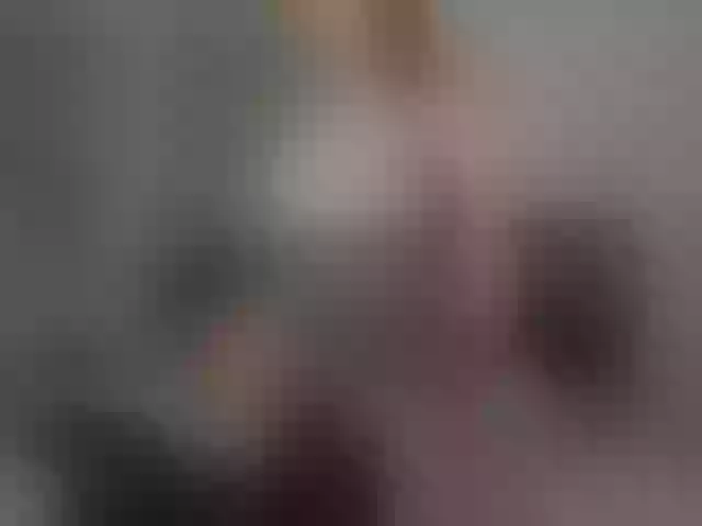 Live sex webcam photo for Emiemilyy #271823127