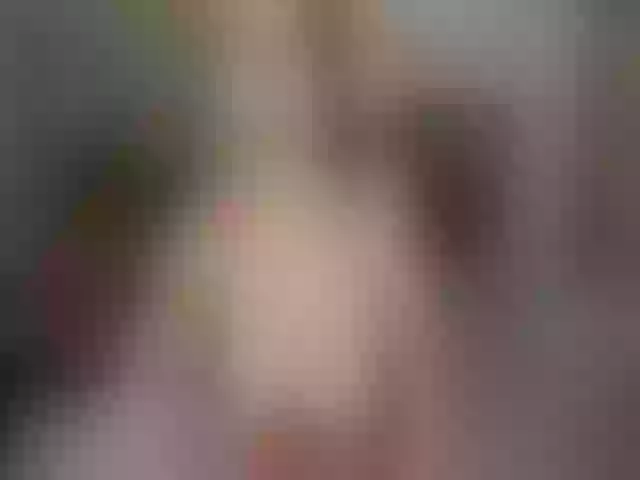 Live sex webcam photo for Emiemilyy #271836334