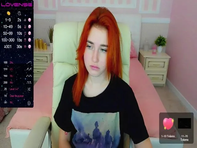 Live sex webcam photo for EmiilyFox #272145121
