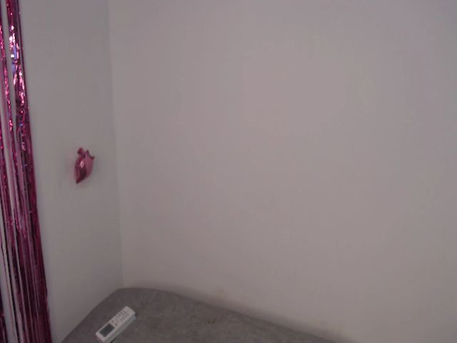 Live sex webcam photo for Emiliarain #273574979