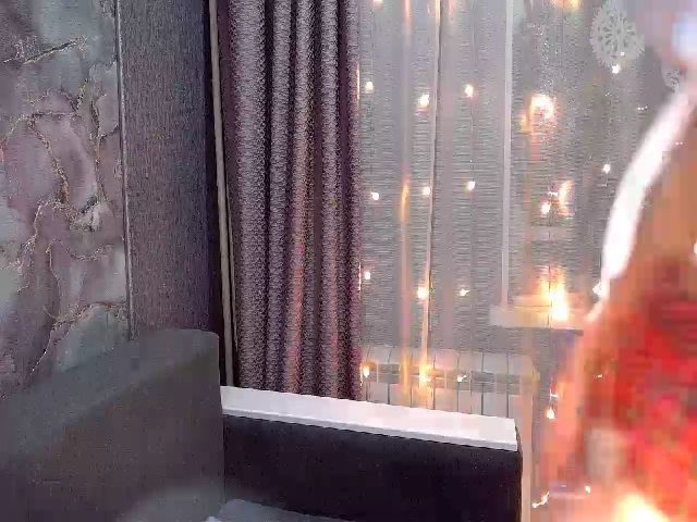 Live sex webcam photo for EmiliyaFoxy #271792884