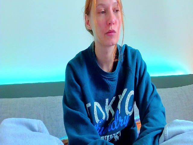 Live sex webcam photo for EmillyGinger #273161763