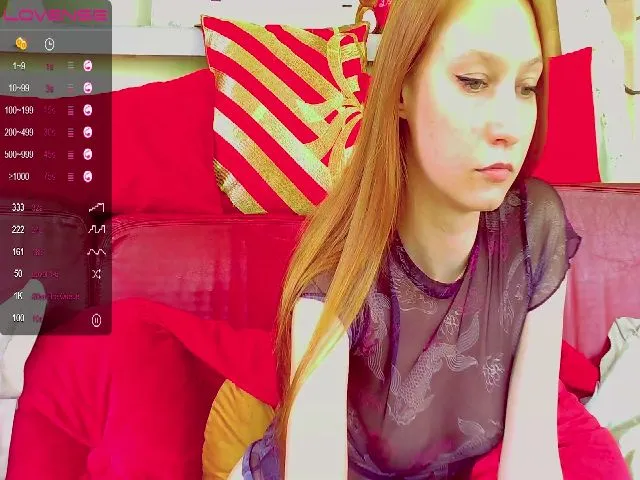 Live sex webcam photo for EmillyGinger #273527186