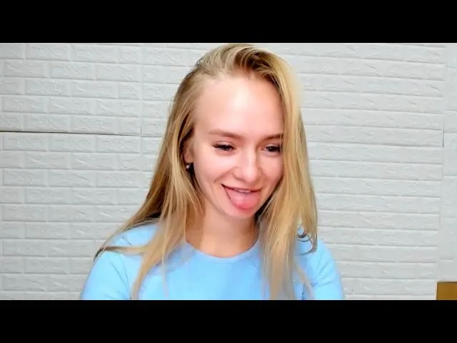 Live sex webcam photo for EmillyWillis #271976318