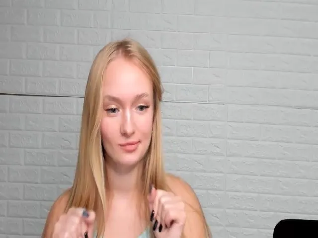 Live sex webcam photo for EmillyWillis #272191588