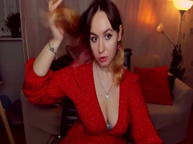 Live sex webcam photo for EmilyLight #274153805