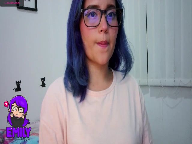 Live sex webcam photo for Emily_2016 #272473068