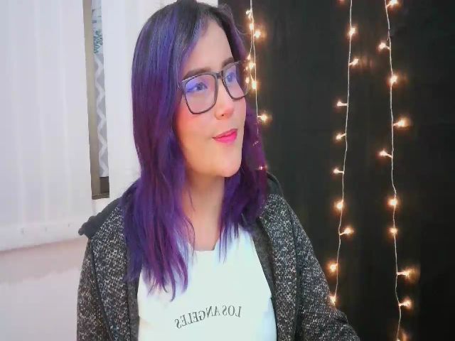Live sex webcam photo for Emily_2016 #272949301