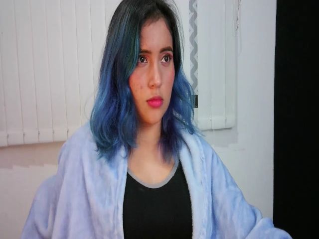 Live sex webcam photo for Emily_2016 #273469076
