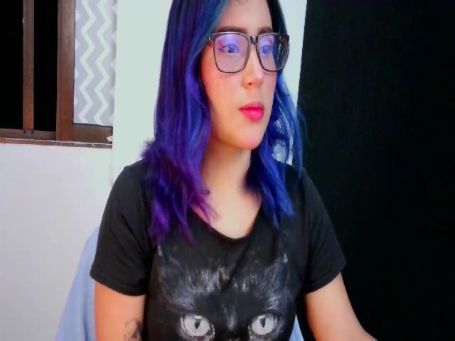 Live sex webcam photo for Emily_2016 #273556828