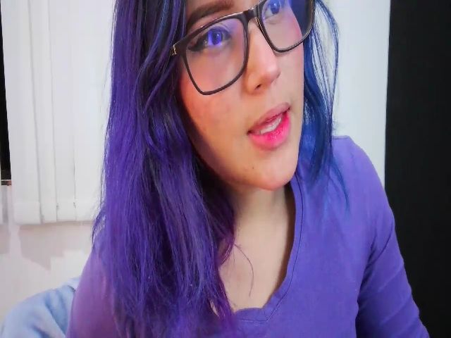 Live sex webcam photo for Emily_2016 #273589421