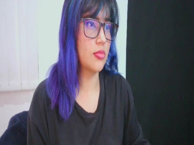 Live sex webcam photo for Emily_2016 #273634880