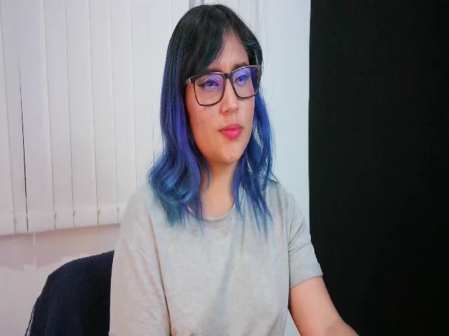 Live sex webcam photo for Emily_2016 #273720003