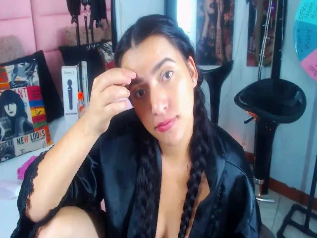 Live sex webcam photo for Emily_Defoe #272194655