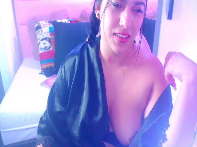 Live sex webcam photo for Emily_Defoe #274604831