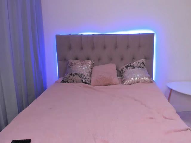 Live sex webcam photo for Emily_hillll #272781418