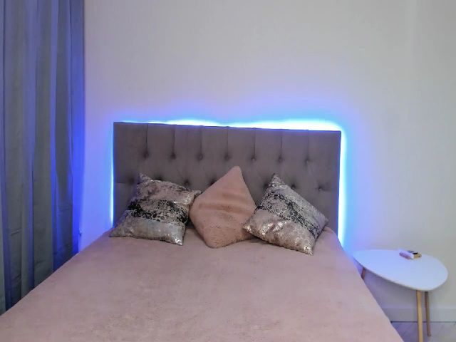 Live sex webcam photo for Emily_hillll #272804984