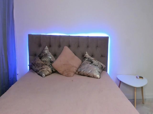 Live sex webcam photo for Emily_hillll #273131351