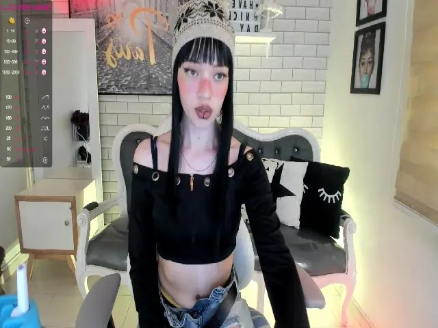 Live sex webcam photo for Emily_sofia1 #272064219