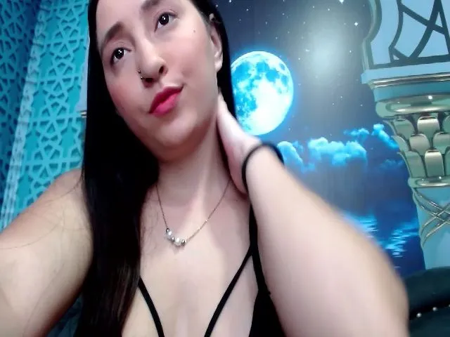 Live sex webcam photo for Emily_sweet10 #273239624