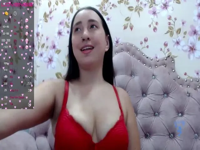 Live sex webcam photo for Emily_sweet10 #273353120