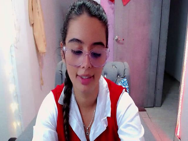 Live sex webcam photo for Emira2 #272619687