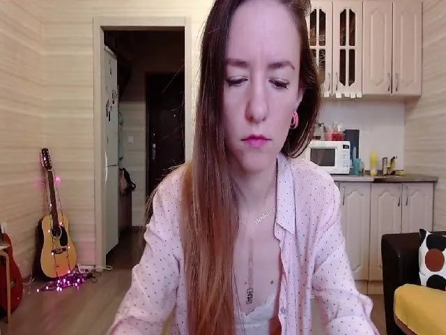 Live sex webcam photo for EmmRose #272405589
