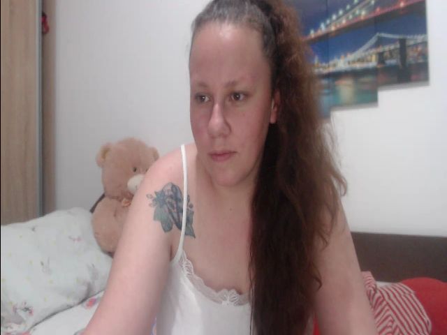 Live sex webcam photo for Emma2429 #273566082