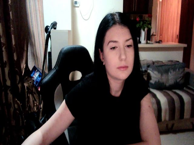 Live sex webcam photo for EmmaRaven #273836946