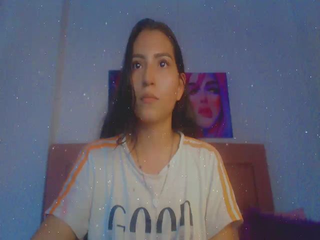 Live sex webcam photo for Emma_18x #272137957