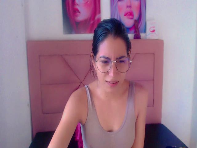 Live sex webcam photo for Emma_18x #273016725