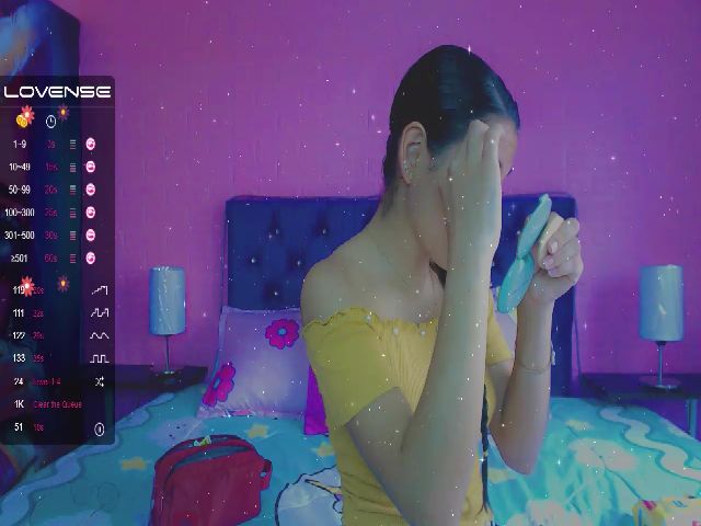 Live sex webcam photo for Emma_18x #273515576