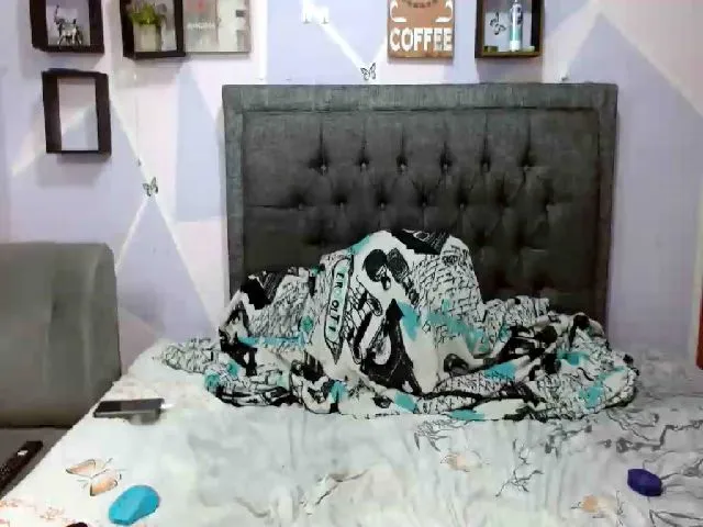 Live sex webcam photo for Emma_Bowis #272064117