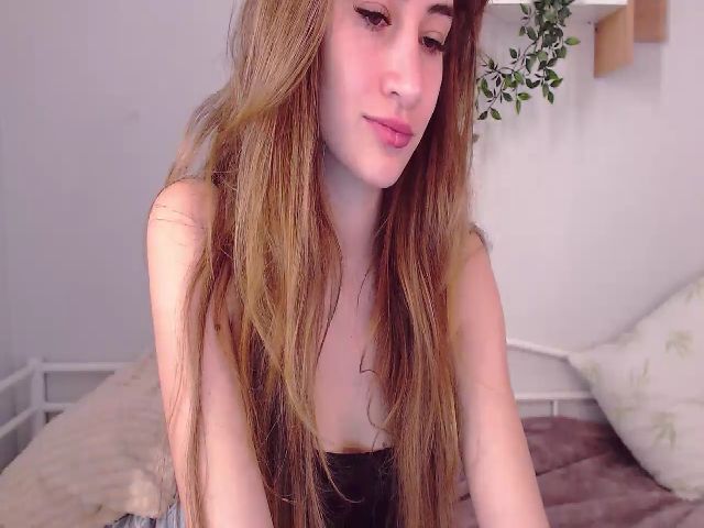 Live sex webcam photo for Emma_Carterr #273708008