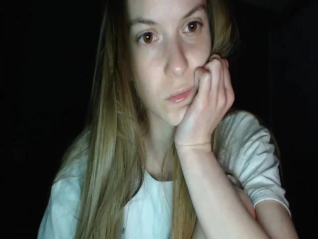 Live sex webcam photo for Emma_Cutie #273565397