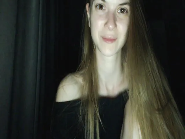 Live sex webcam photo for Emma_Cutie #273733792