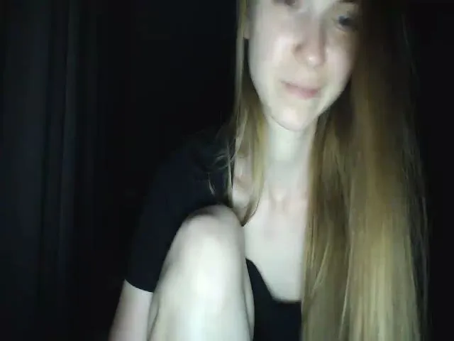 Live sex webcam photo for Emma_Cutie #273798373